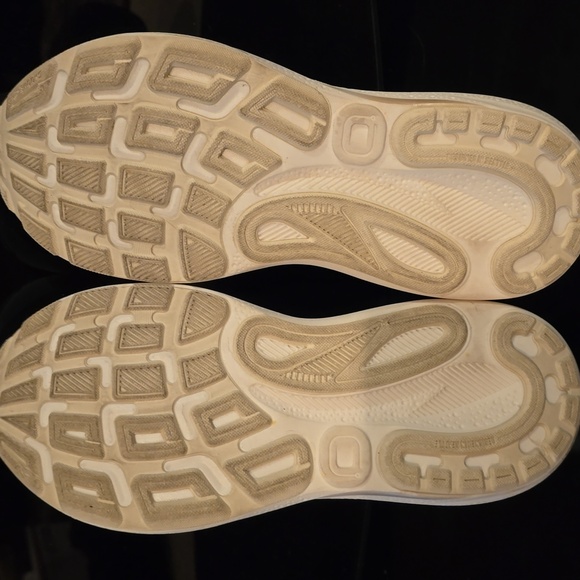 Brooks Adrenaline GTS 24 - Picture 7 of 12